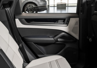 Новый Porsche Cayenne 2025 (22 фото)