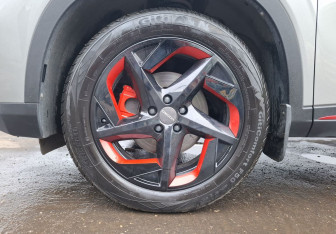 Подержанный автомобиль Omoda C5 2023 года (9 фото)