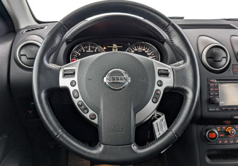 Подержанный автомобиль Nissan Qashqai 2013 года (22 фото)