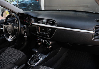 Подержанный автомобиль Kia Rio Sedan 2020 года (7 фото)