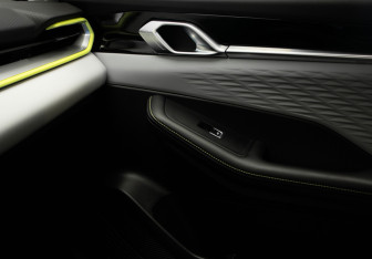 Подержанный автомобиль Geely Coolray 2023 года (25 фото)