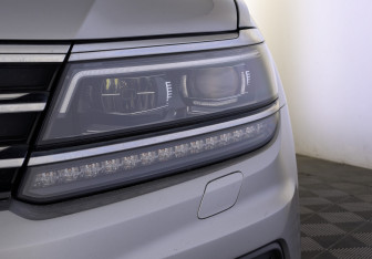 Подержанный автомобиль Volkswagen Tiguan 2020 года (17 фото)
