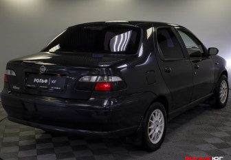 Подержанный автомобиль Fiat Albea 2010 года (19 фото)