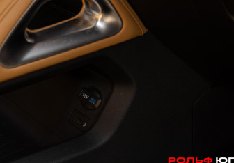 Подержанный автомобиль Changan Hunter Plus 2023 года (18 фото)