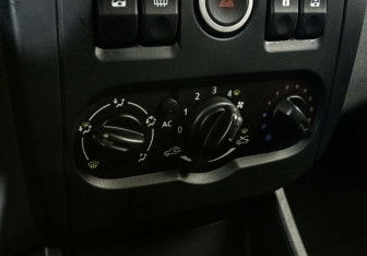 Подержанный автомобиль LADA (ВАЗ) Largus Wagon 2015 года (8 фото)