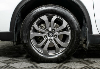 Подержанный автомобиль Suzuki Vitara 2016 года (9 фото)