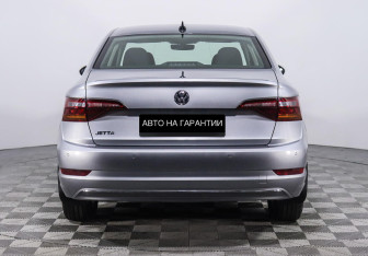 Подержанный автомобиль Volkswagen Jetta Sedan 2020 года (4 фото)