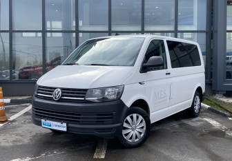 Подержанный автомобиль Volkswagen Caravelle 2017 года (1 фото)