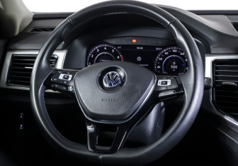 Подержанный автомобиль Volkswagen Teramont 2018 года (15 фото)