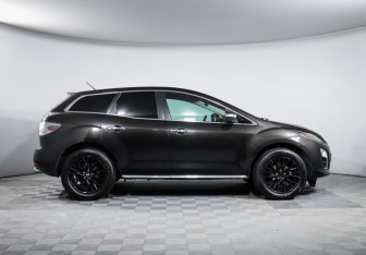 Подержанный автомобиль Mazda CX-7 2011 года (4 фото)