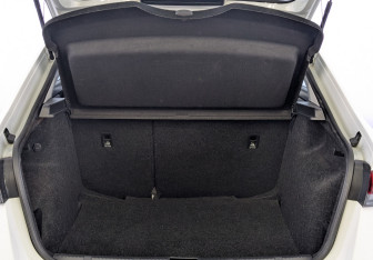 Подержанный автомобиль Skoda Rapid Liftback 2020 года (10 фото)