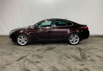 Подержанный автомобиль Opel Insignia Liftback 2013 года (8 фото)