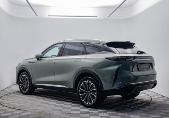 Подержанный автомобиль Exeed RX 2023 года (7 фото)