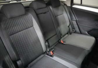 Подержанный автомобиль Volkswagen Tiguan 2017 года (13 фото)