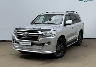 Подержанный автомобиль Toyota Land Cruiser Suv 2008 года (1 фото)