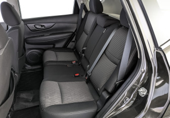 Подержанный автомобиль Nissan X-Trail 2018 года (18 фото)