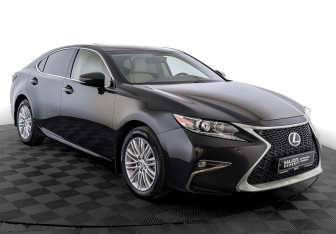 Подержанный автомобиль Lexus ES 2016 года (3 фото)
