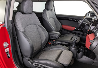 Подержанный автомобиль MINI Hatch 2020 года (23 фото)