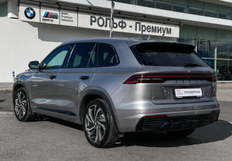 Подержанный автомобиль Geely Monjaro 2023 года (7 фото)