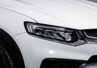 Подержанный автомобиль Geely Tugella 2023 года (17 фото)