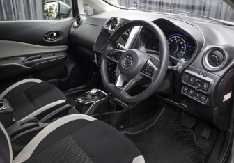 Подержанный автомобиль Nissan Note 2019 года (16 фото)