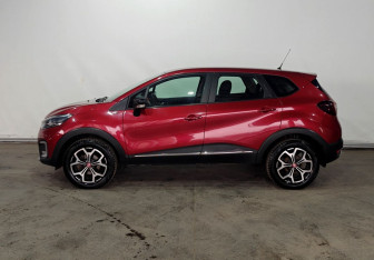 Подержанный автомобиль Renault Kaptur 2018 года (7 фото)