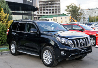 Подержанный автомобиль Toyota Land Cruiser Prado 2017 года (2 фото)