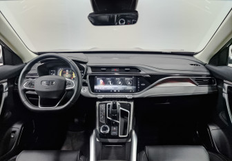 Подержанный автомобиль Geely Atlas Pro 2022 года (14 фото)