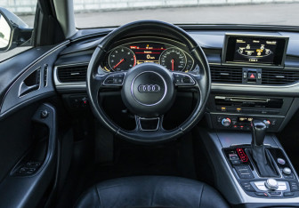 Подержанный автомобиль Audi A6 Sedan 2014 года (10 фото)
