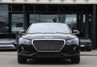 Подержанный автомобиль Genesis G70 2020 года (2 фото)
