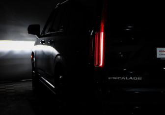 Подержанный автомобиль Cadillac Escalade Suv 2022 года (28 фото)