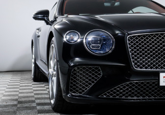 Подержанный автомобиль Bentley Continental GT Coupe 2019 года (19 фото)