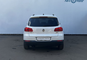 Подержанный автомобиль Volkswagen Tiguan 2013 года (6 фото)