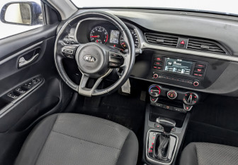 Подержанный автомобиль Kia Rio Hatchback 2021 года (28 фото)