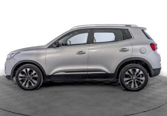 Подержанный автомобиль Chery Tiggo 4 2022 года (8 фото)