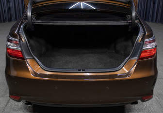 Подержанный автомобиль Toyota Camry Sedan 2017 года (10 фото)