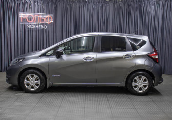 Подержанный автомобиль Nissan Note 2019 года (8 фото)