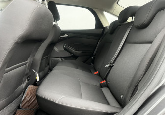 Подержанный автомобиль Ford Focus Sedan 2019 года (11 фото)