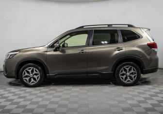 Подержанный автомобиль Subaru Forester Suv 2018 года (8 фото)