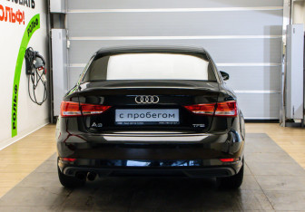 Подержанный автомобиль Audi A3 Sedan 2016 года (5 фото)