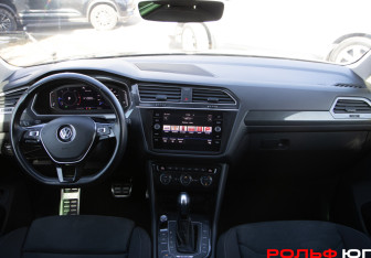Подержанный автомобиль Volkswagen Tiguan 2019 года (11 фото)