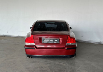 Подержанный автомобиль Volvo S60 2007 года (5 фото)