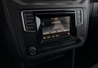 Подержанный автомобиль Volkswagen Caddy Compactvan 2020 года (26 фото)