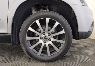 Подержанный автомобиль Skoda Yeti 2015 года (12 фото)