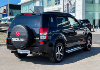 Подержанный автомобиль Suzuki Grand Vitara 2007 года (5 фото)