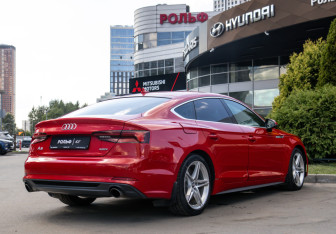 Подержанный автомобиль Audi A5 Liftback 2019 года (4 фото)