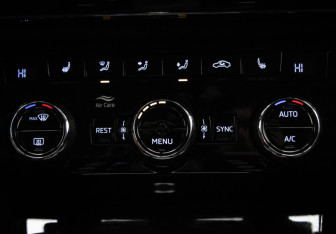 Подержанный автомобиль Skoda Superb Liftback 2018 года (19 фото)