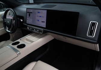 Подержанный автомобиль LiXiang L6 2024 года (9 фото)