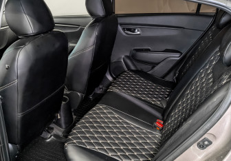 Подержанный автомобиль Kia Rio Hatchback 2021 года (12 фото)