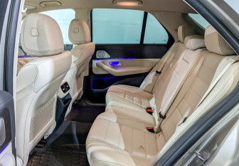 Подержанный автомобиль Mercedes-Benz GLE 2019 года (12 фото)